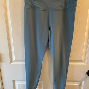 Athleta Elation Pirouette 7/8 tight Large